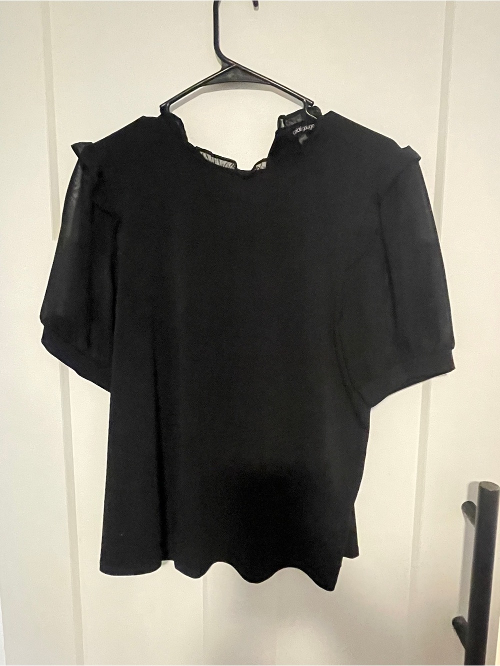 Women's Black Ruffle Neck Puff Sleeve Top - Classic Style